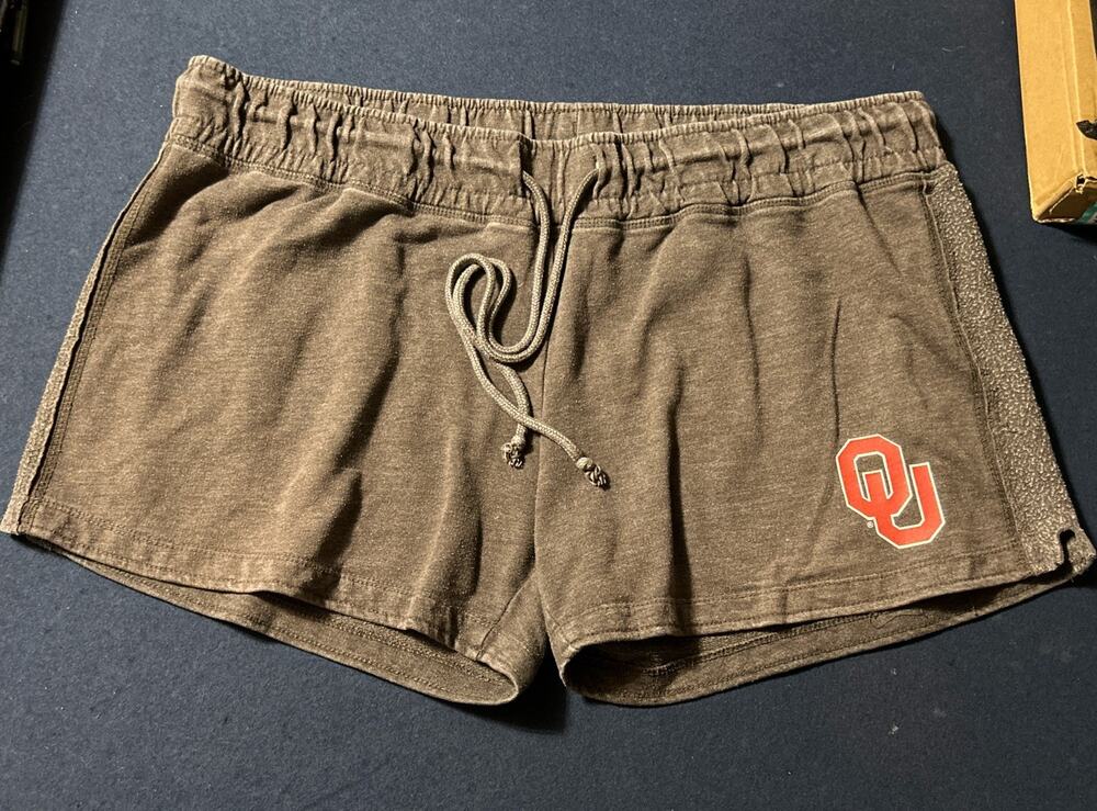 Liv Casual Women’s Oklahoma Sooners Elastic Waist Shorts